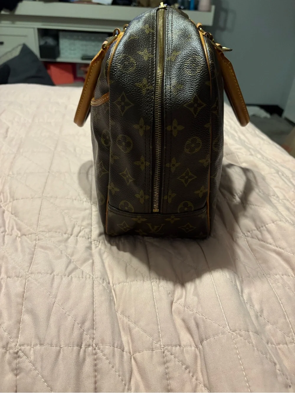 Louis Vuitton Deauville bag in monogrammed canvas 1997vintage highly sought +COA